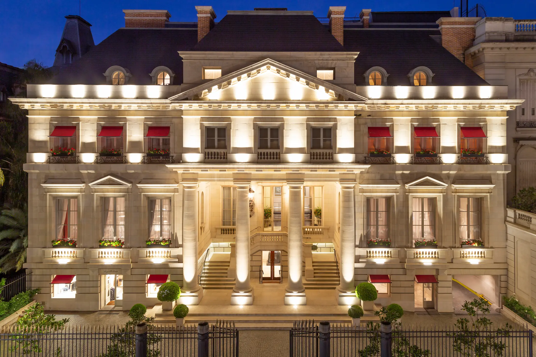 Alvear Avenue facade.webp